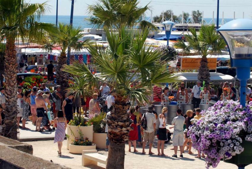 T3 Vue Mer Et Plage, Avec Wifi Et Parking Saint-Pierre-la-Mer  Luaran gambar